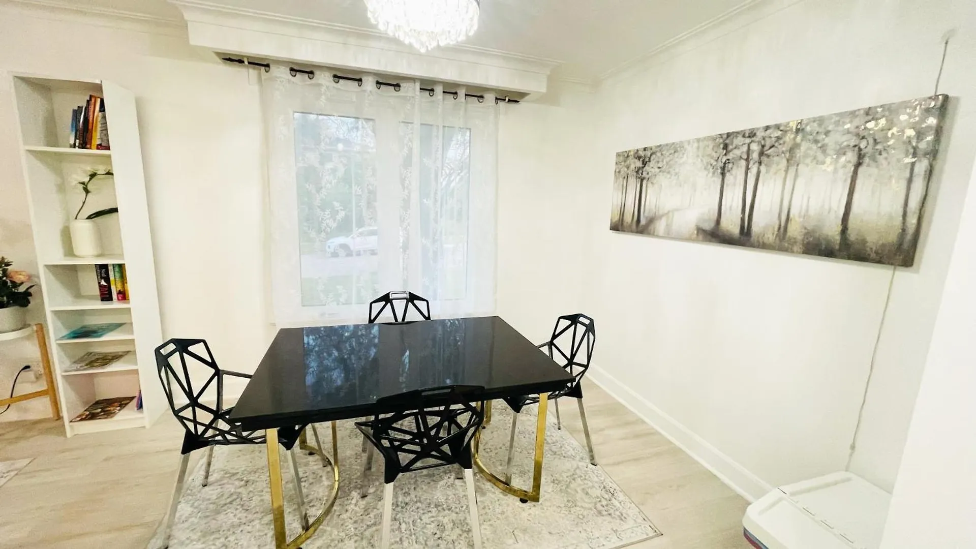 Cozy Home 10 Mins From Toronto Airport With Free Parking Appartement